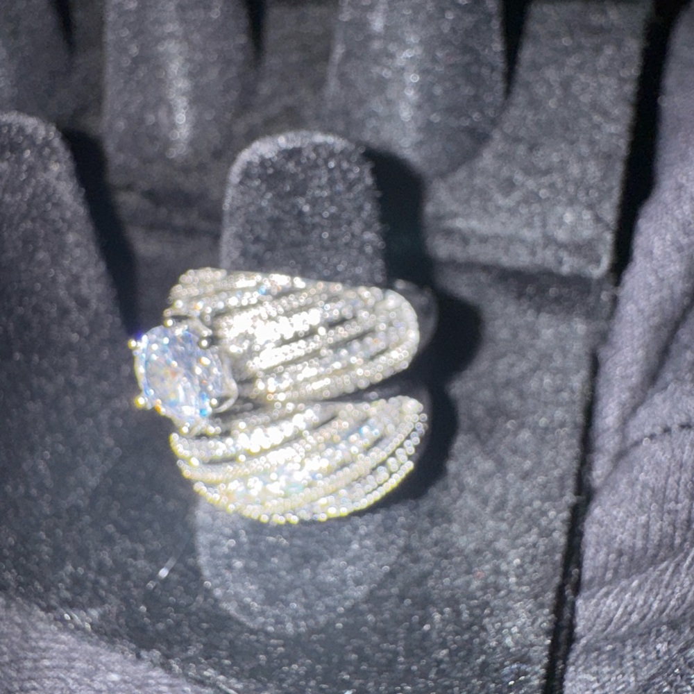 Elegant Silver Women's Ring